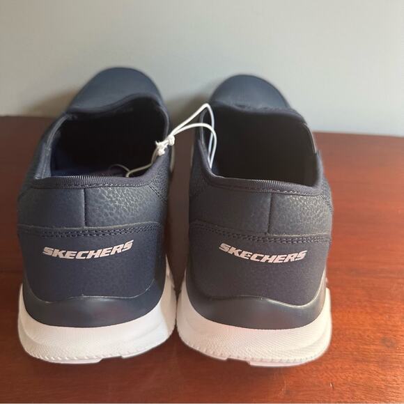 Skechers Air Cooled Memory Foam Slip On 59997S Mens Sz 11 Sneakers Navy Blue NWT main image 7
